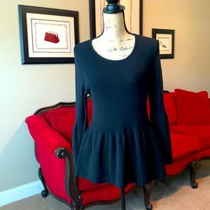 Super Cute Black Sweater!! 🤩